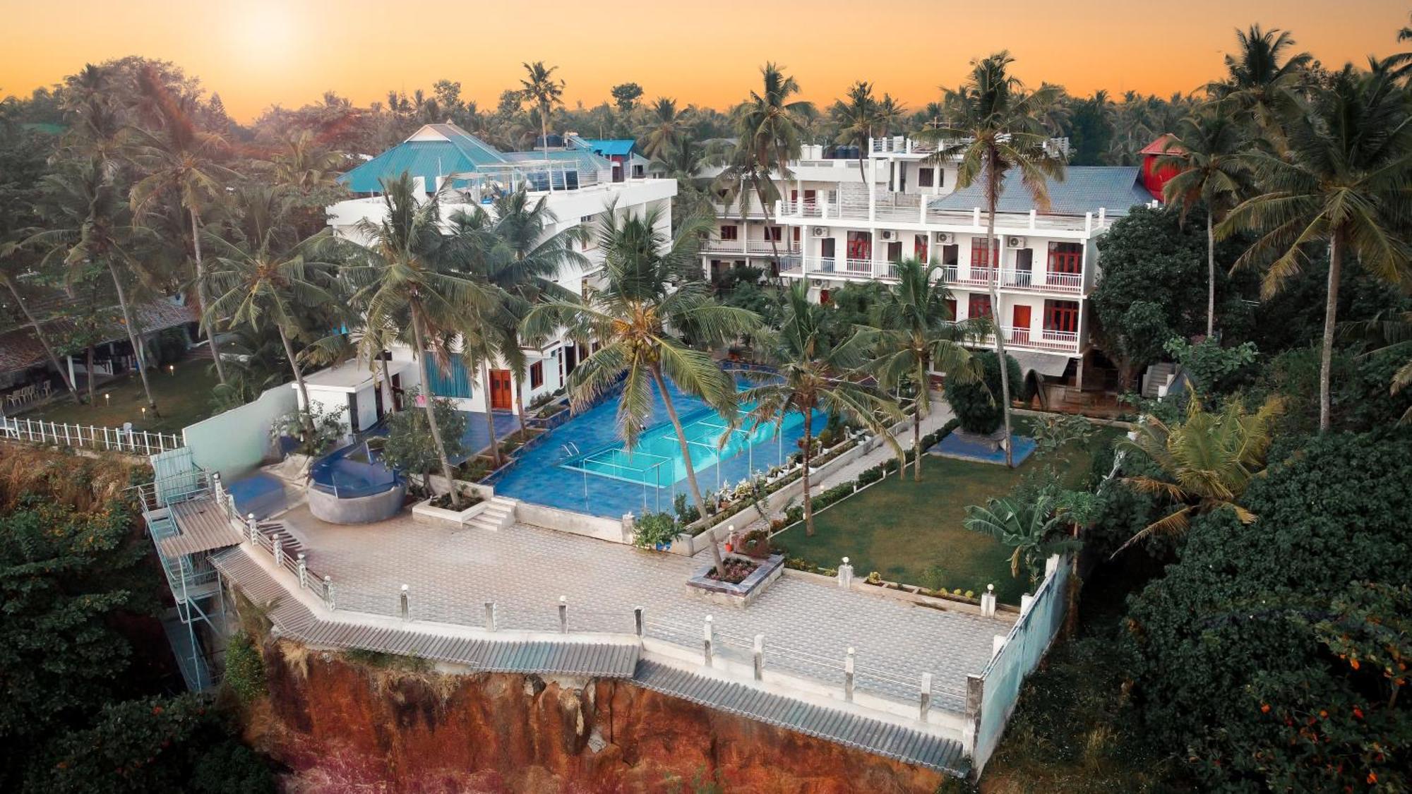 Skylar Seaview Beach Resort & Ayurveda Varkala Exterior foto