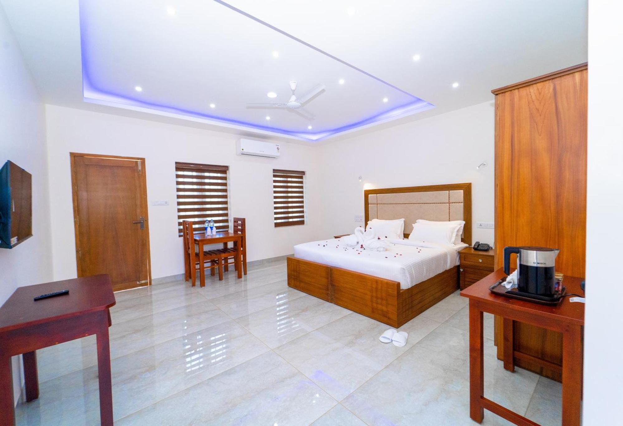 Skylar Seaview Beach Resort & Ayurveda Varkala Exterior foto